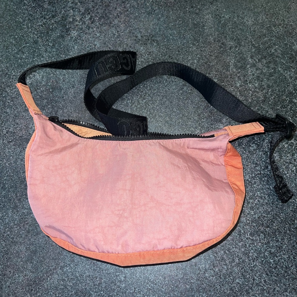 Baggu small crescent in dead stock rose jam